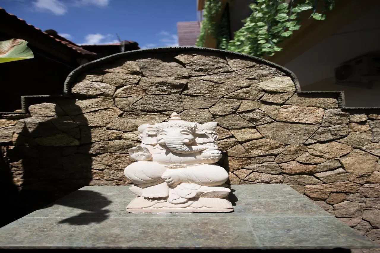 Oyo 1949 Vrindavan Residence Семиньяк Индонезия